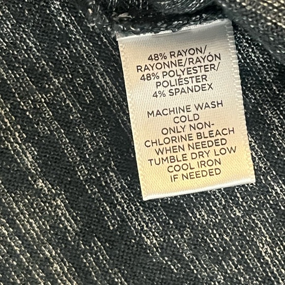 Lou & Grey Charcoal Heathered Short Sleeve Tee - Picture 5 of 5